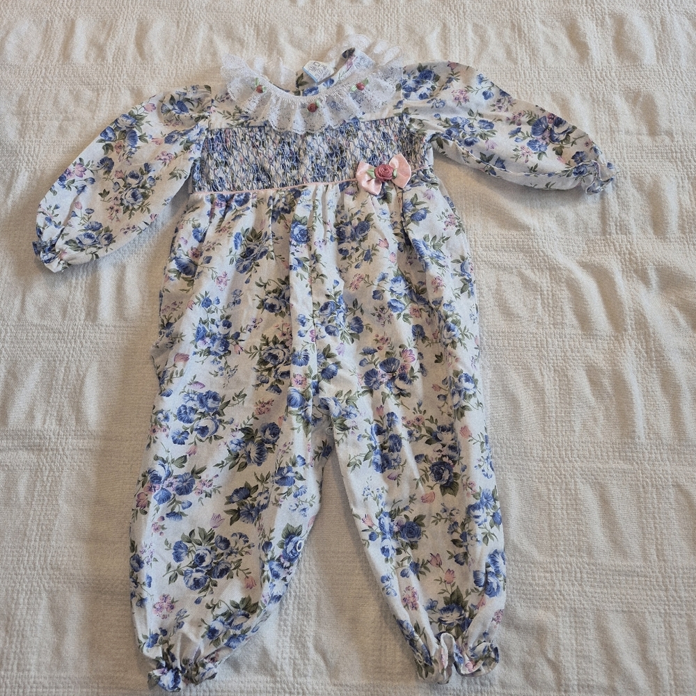 Vintage girls size 18 months 1994 floral romper white blue & pink flowers EUC